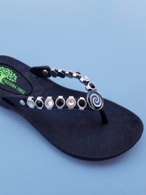 "Jessica" Beautiful Crystal Flip Flops Sandals SUPER COMFY Sizes 6, 8 & 10